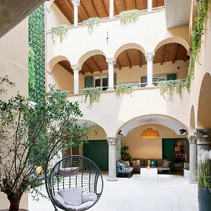  Apartmán Rego - Boutique With Some Off-site In A Charming Historic District Close To Upper Town