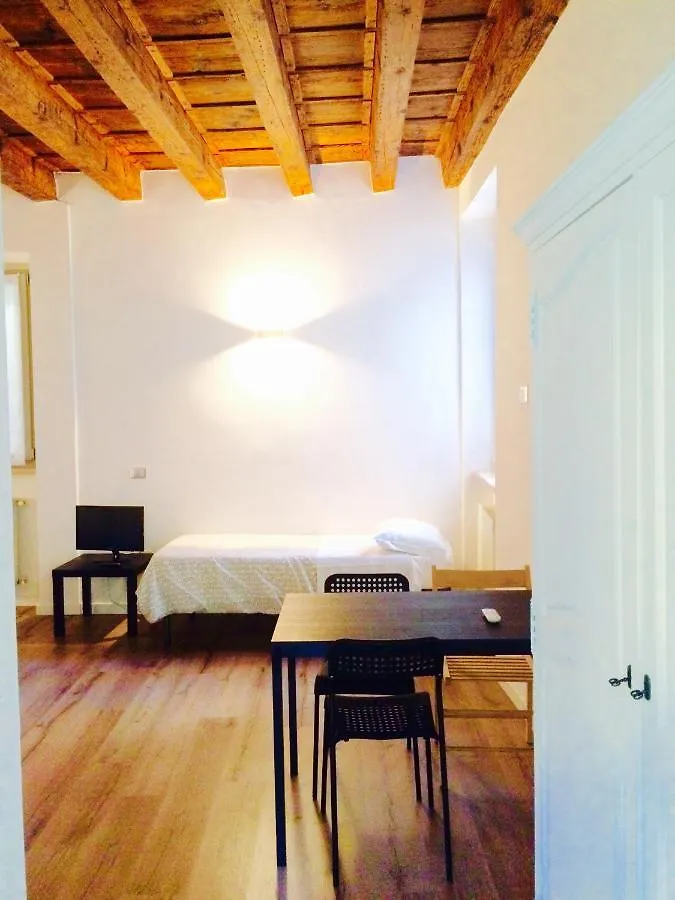Moira Rooms بيرغامو بيت ضيافة