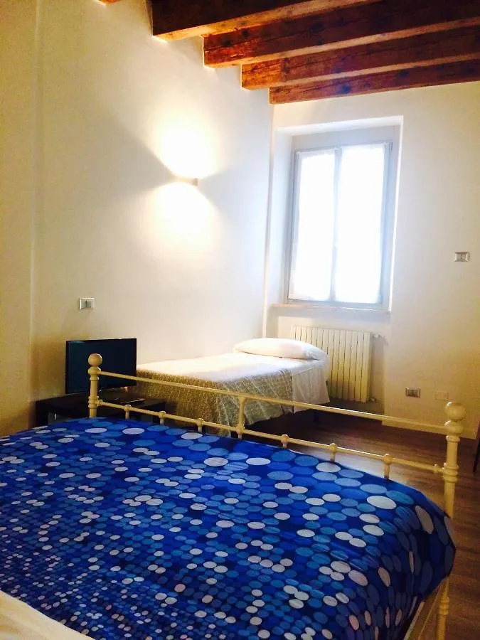 Moira Rooms بيرغامو