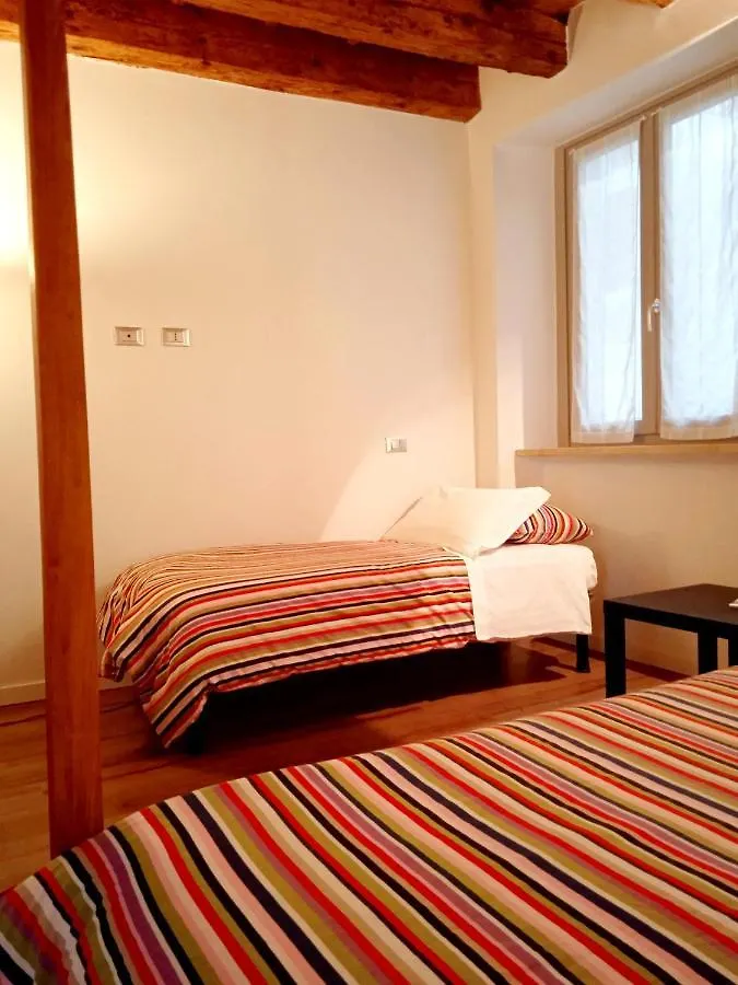 Moira Rooms بيرغامو